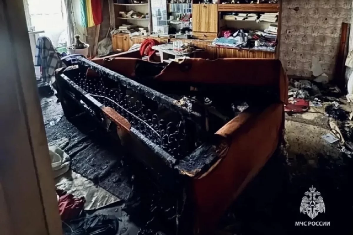 Пожар в Южно‑Сахалинске: из‑за непотушенной сигареты едва не погиб мужчина