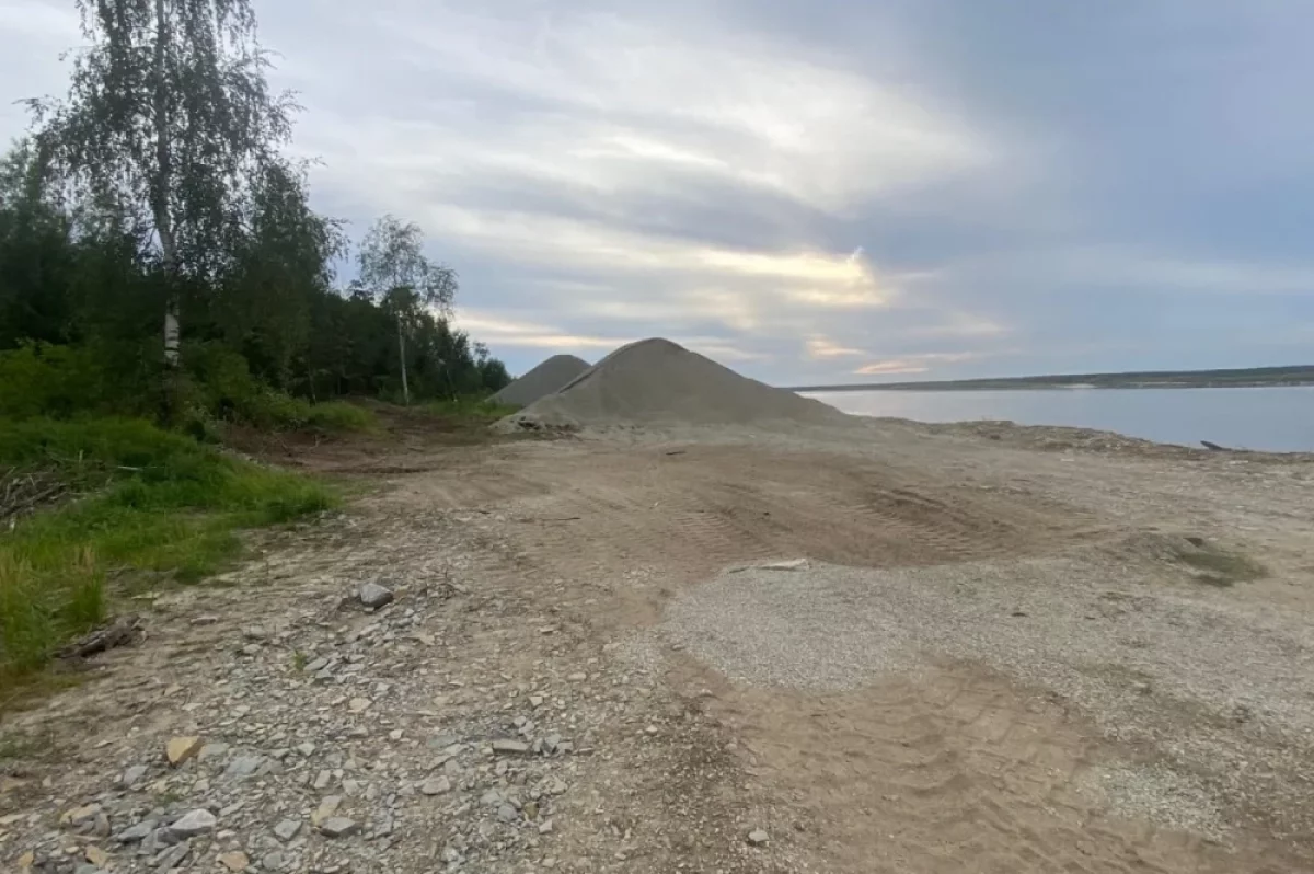 В Якутии водитель украл щебень и увез его себе домой