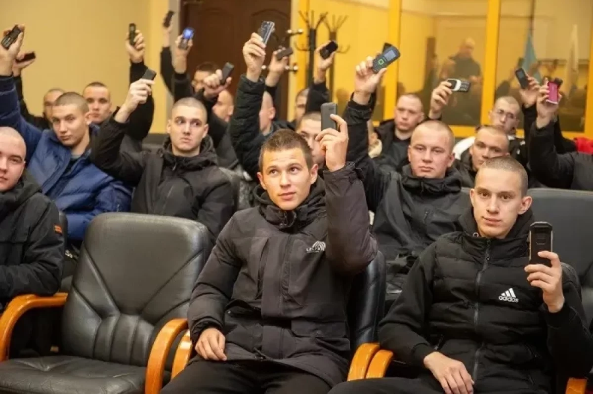 Первых иркутских призывников отправили на службу