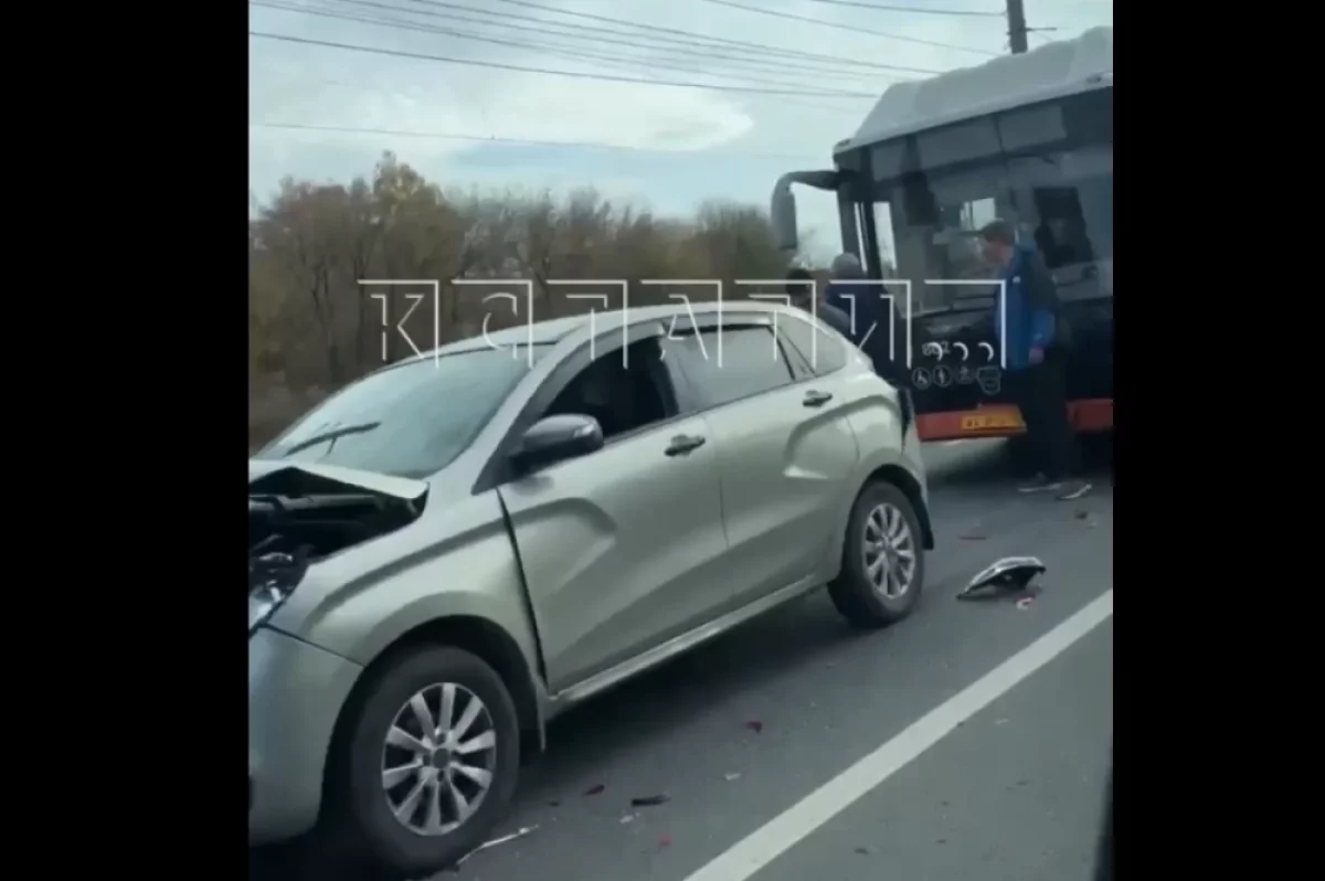 Два человека пострадали в ДТП с автобусом в Нижнем Новгороде