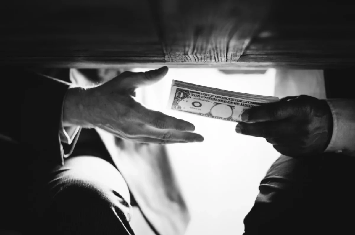 Врач в Башкирии получил 15 тыс. взятки и попал на штраф 500 тысяч рублей