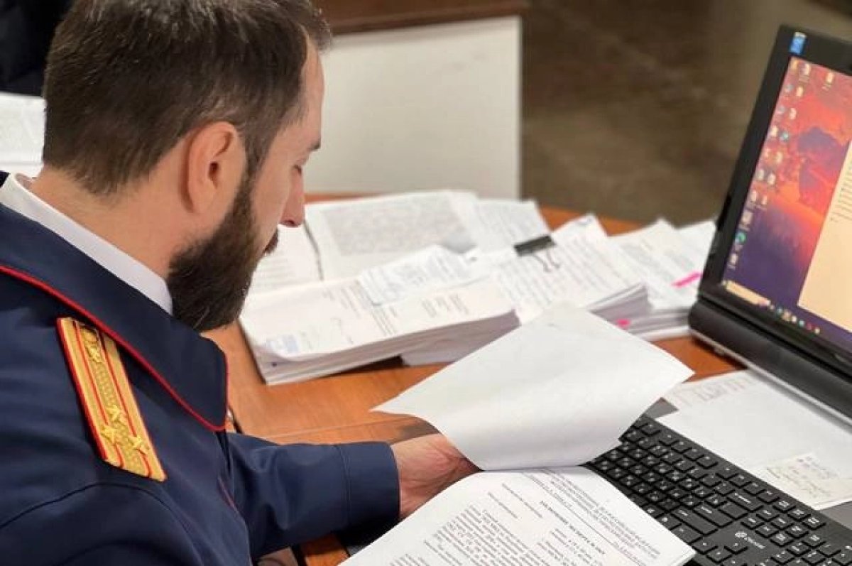 Главу собрания депутатов Каспийска обвиняют в мошенничестве на 6 млн рублей