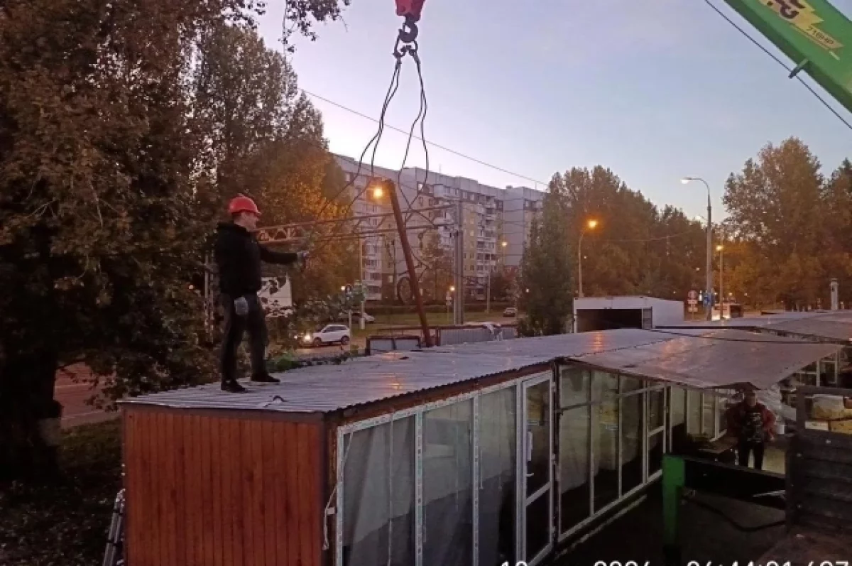 В Тольятти снесли незаконные торговые ряды на ул. Тополиной