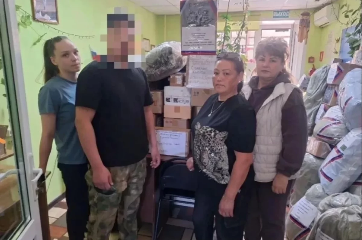Активисты поблагодарили бойца за доставку гуманитарной помощи из Аткарска