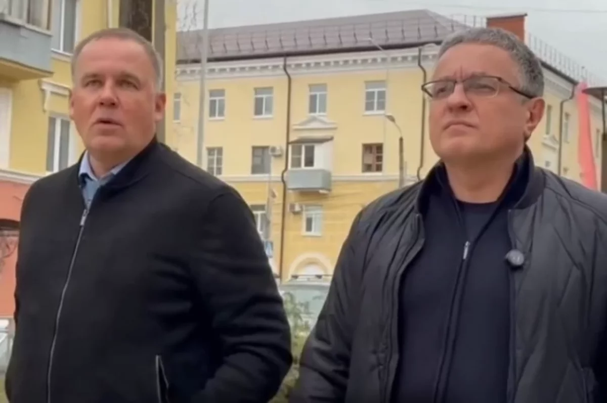 Дмитрий Денисов проверил ход работ по благоустройству улицы Чичерина