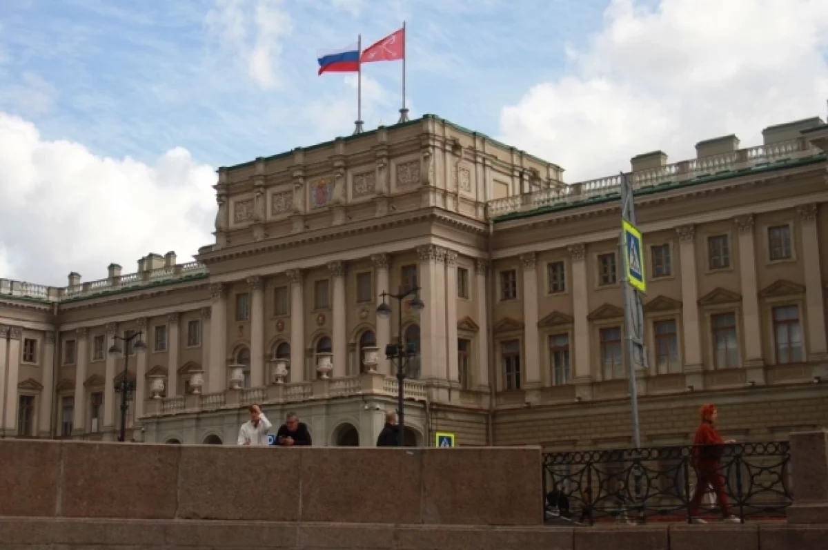 Бюджет Петербурга на 2027–2029 годы внесли в Заксобрание