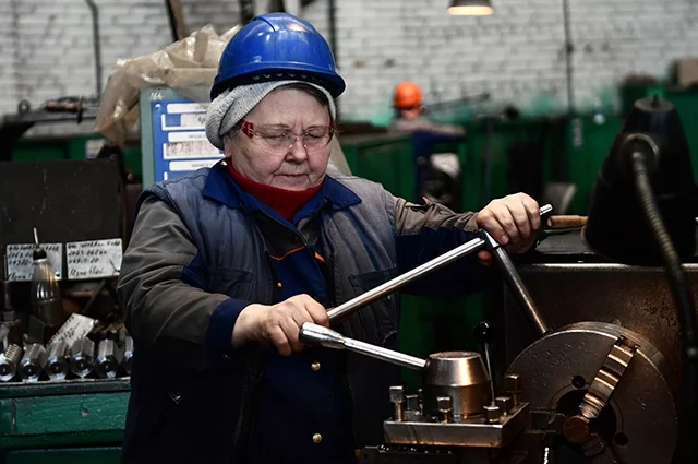 15 октября 2026 года — четверг, рабочий день. 