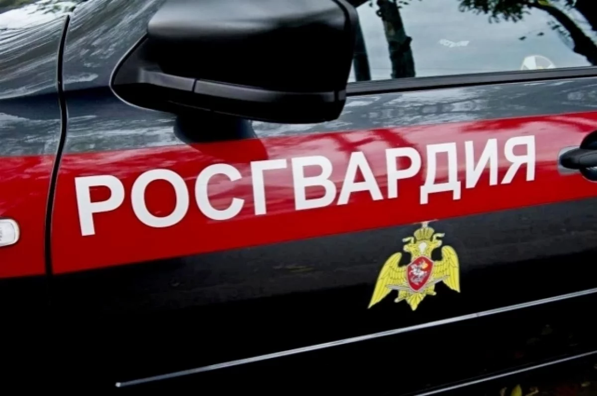 Обнинец требовал продукты по поддельному удостоверению