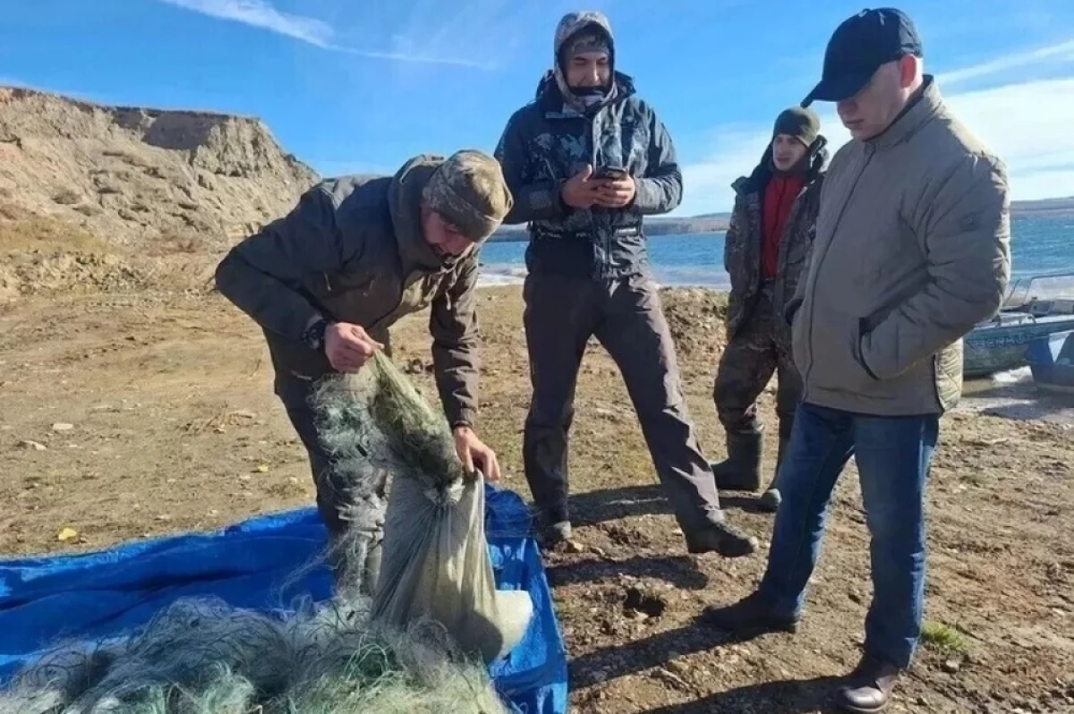 Из Братского водохранилища извлекли 5,5 километра брошенных сетей