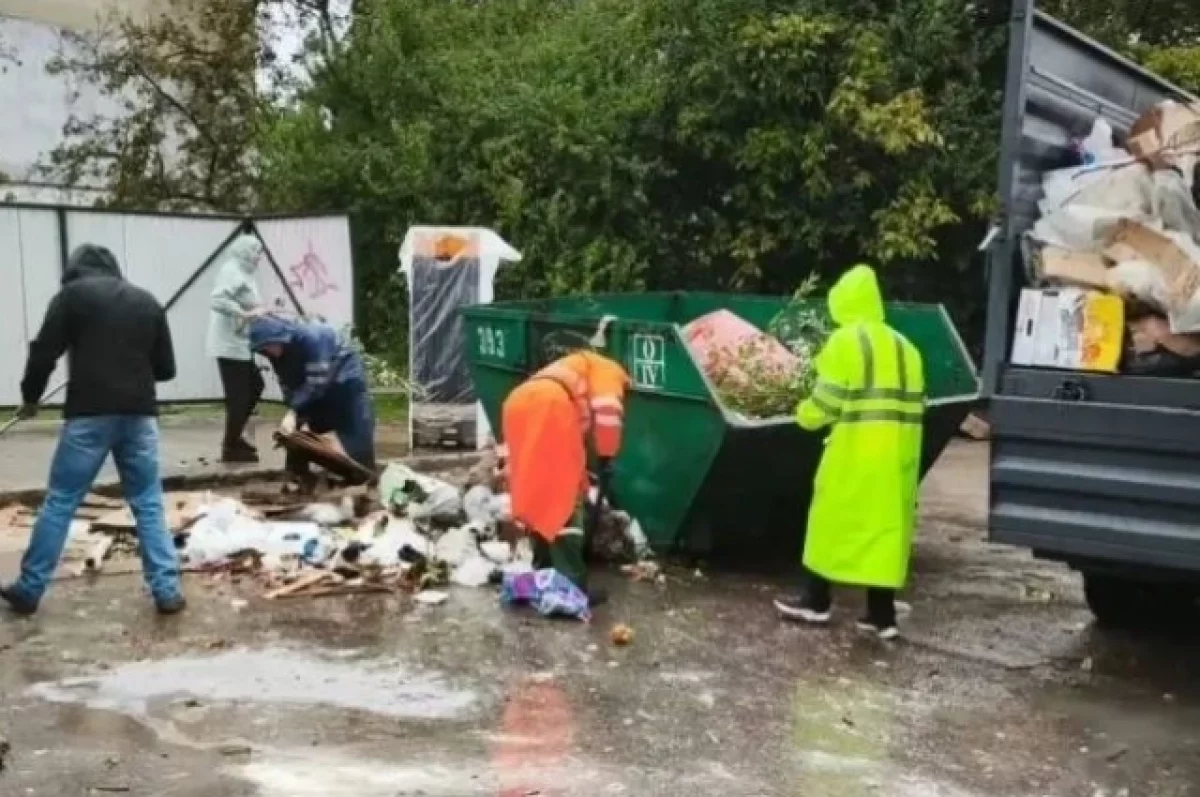 Более 575 тонн отходов вывезли на полигон мусоровозы в Севастополе