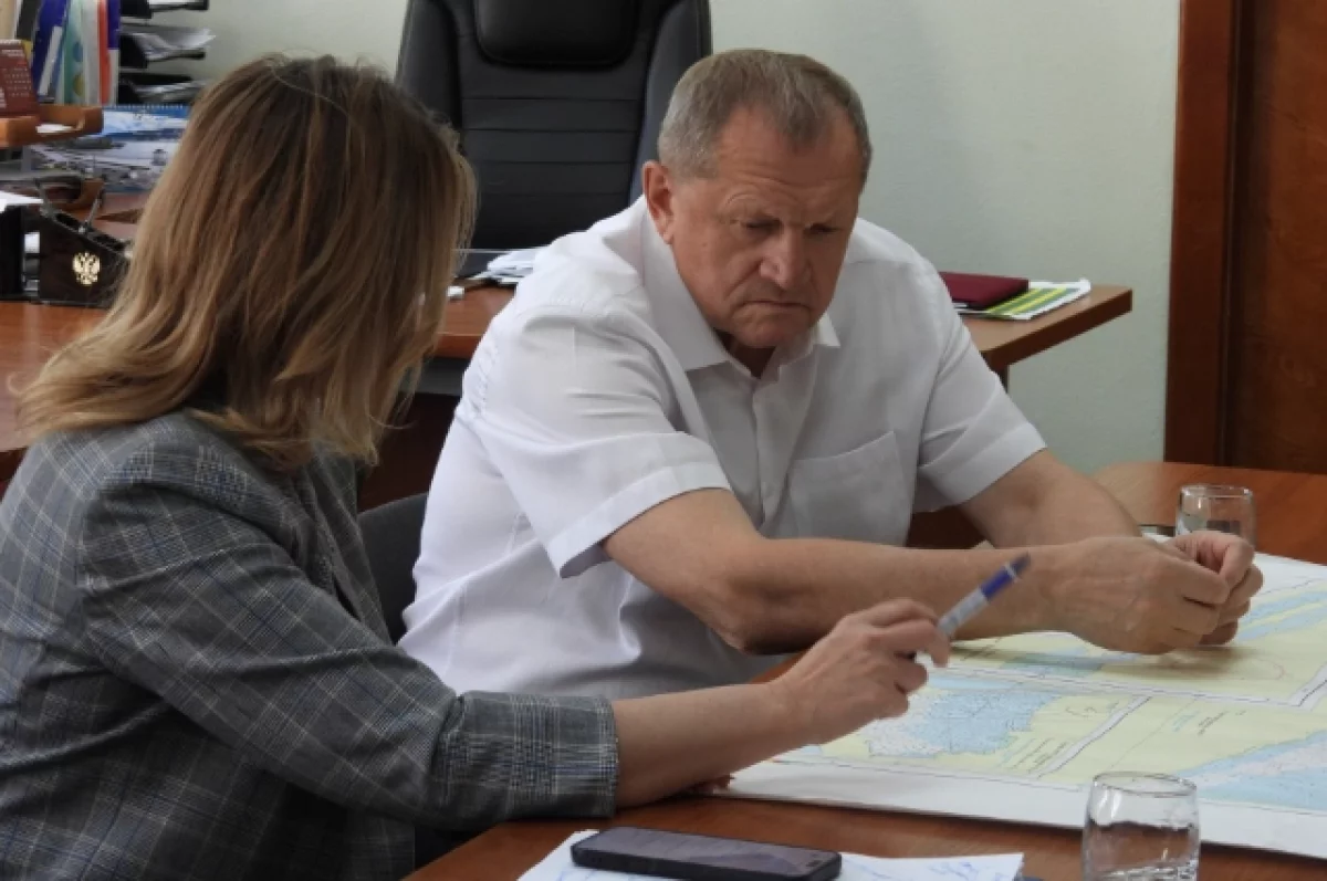 Главе Николаевского района Хабаровского края присвоили почётное звание