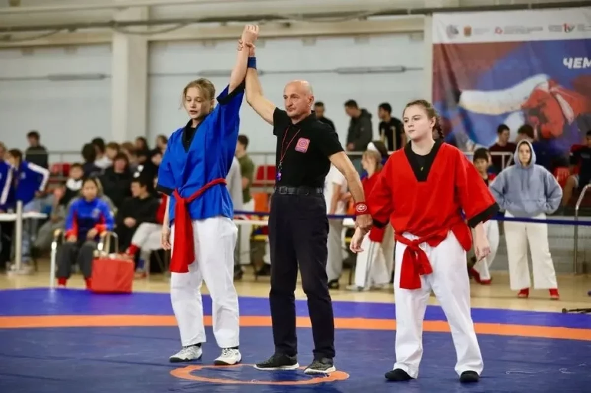 Томские борцы взяли медали чемпионата Кузбасса (