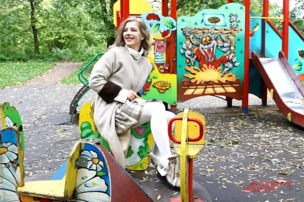Актриса Лиза Арзамасова не смогла вылететь в Барнаул на спектакль