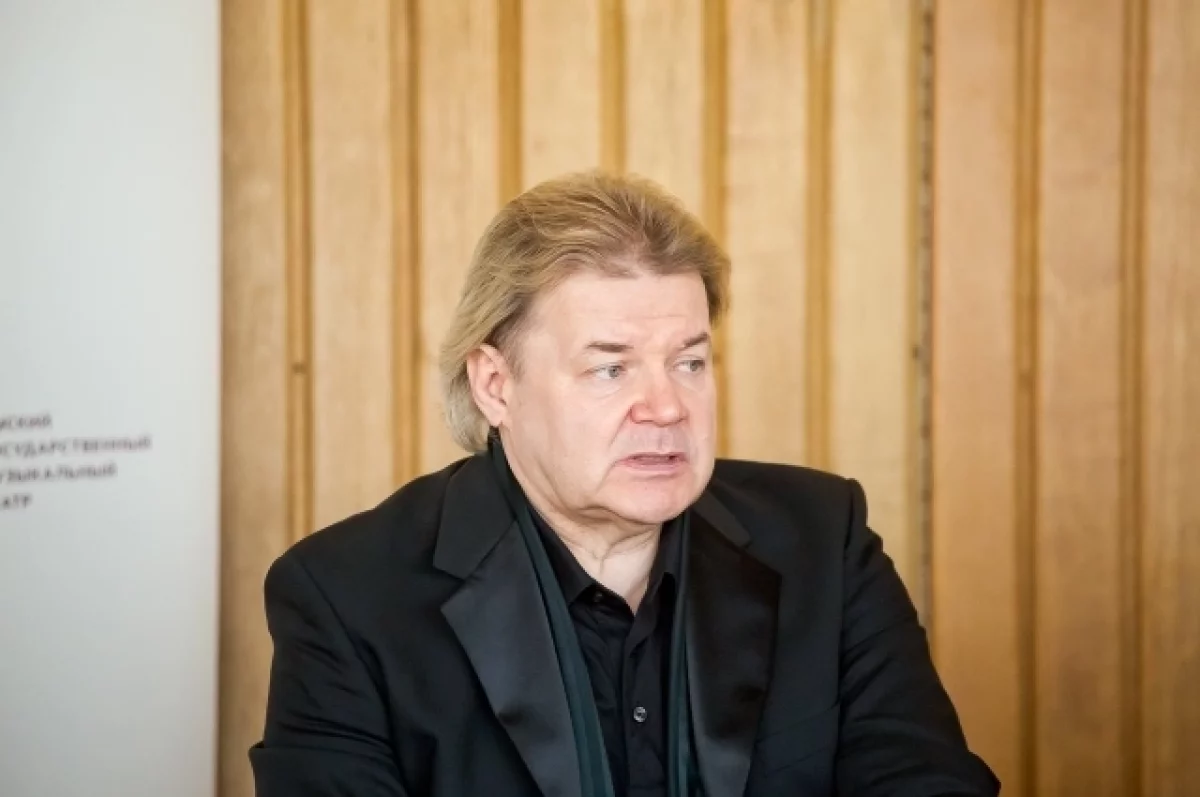 Новый худрук омского балета Андрис Лиепа открыл памятник отцу