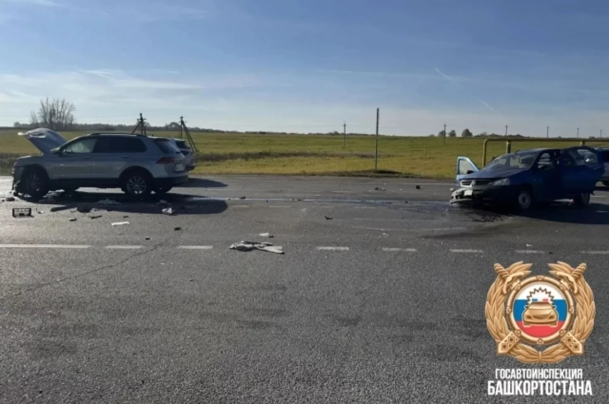 Двое детей пострадали в тройном ДТП на трассе Уфа-Оренбург