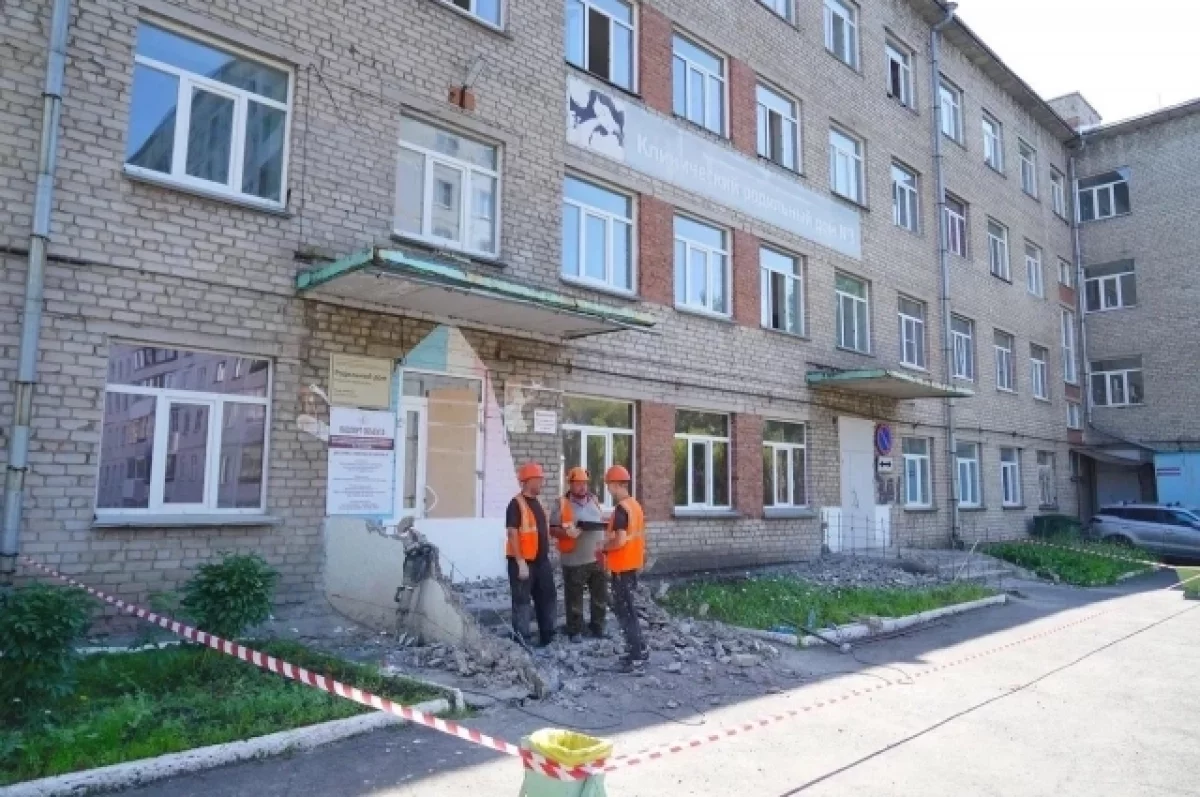 В Новокузнецке заработал третий отремонтированный роддом