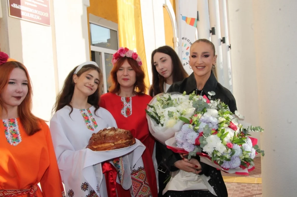 Стало известно, зачем Ольга Бузова приезжала в Тверскую область