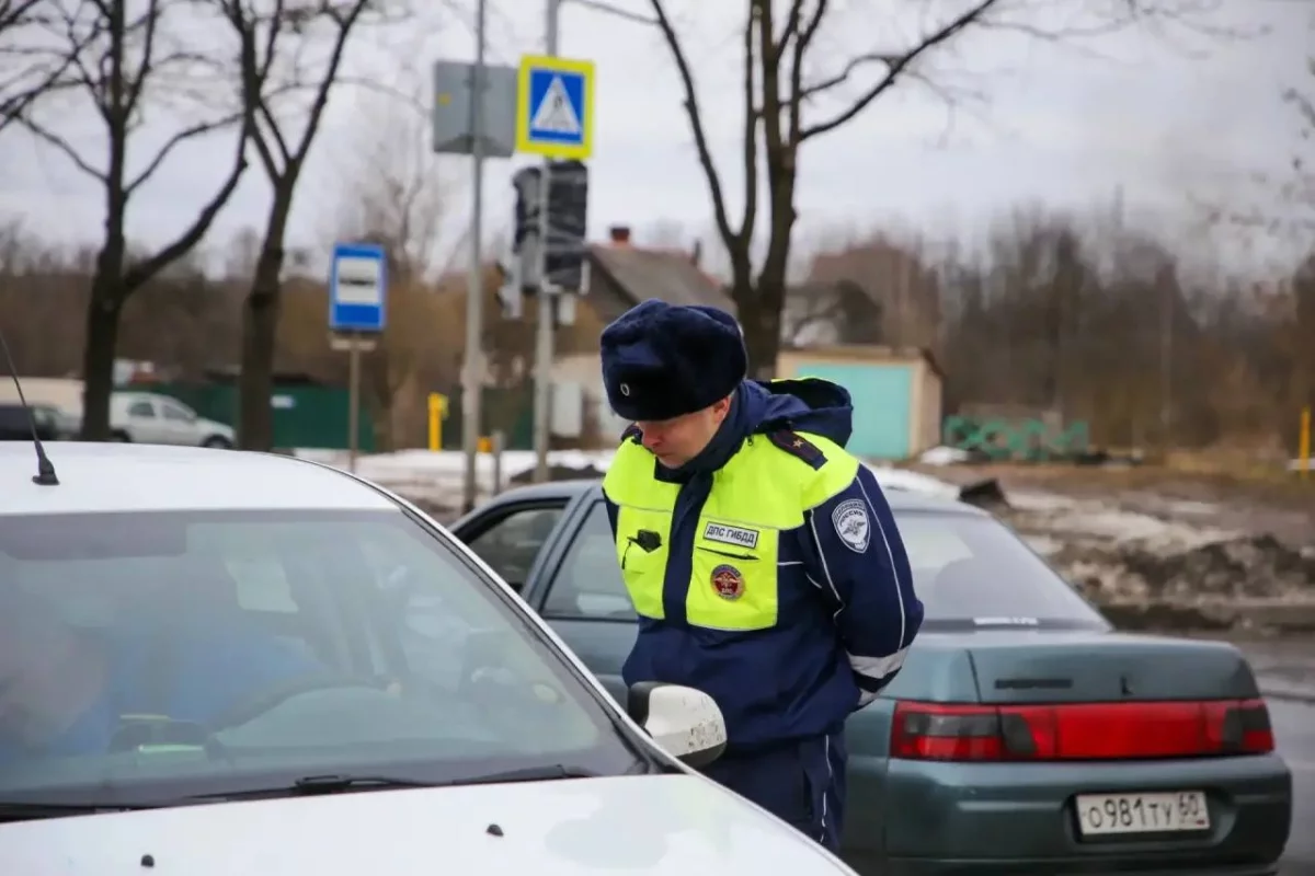 Два человека погибли и 16 пострадали в ДТП на псковских дорогах за неделю