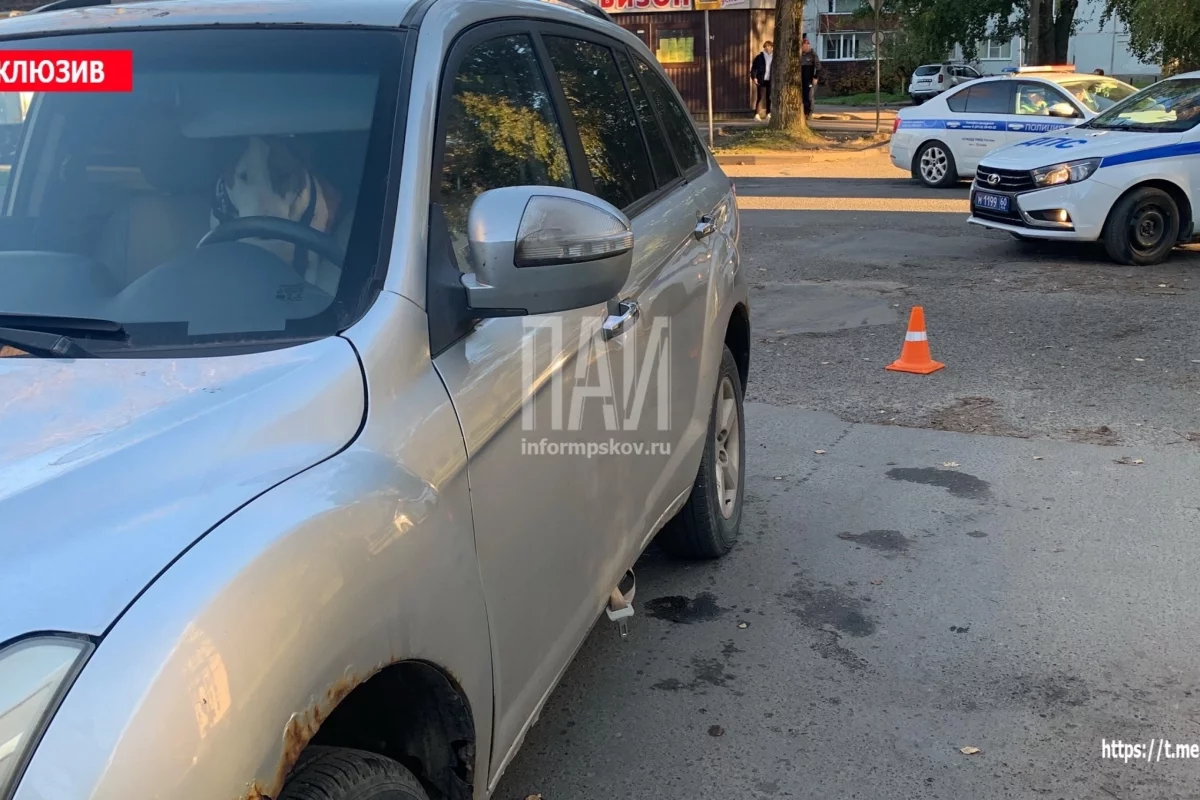 В Пскове иномарка сбила пенсионерку на улице Красноармейской