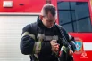 Огонь и сопутствующие опасные факторы перекрыли пути эвакуации, в помещениях кинотеатра остались два человека, которым не удалось самостоятельно покинуть опасную зону.