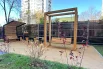 Новый дом расположен недалеко от станции метро «Новогиреево», в шаговой доступности — школы, детские сады, поликлиники, Ивановский и Терлецкий лесопарки, Зелёный парк, Кошачий пруд.