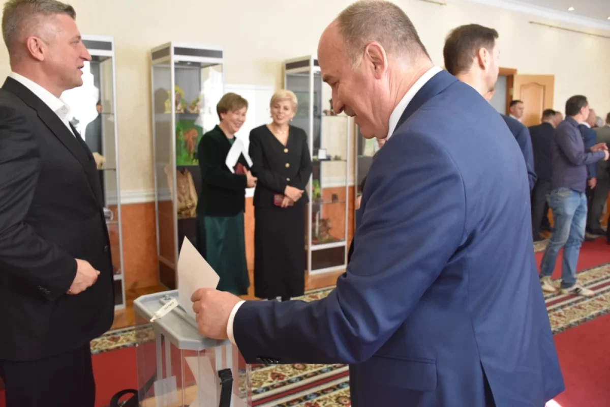 В Орловской области у спикера парламента рекордное число замов по России