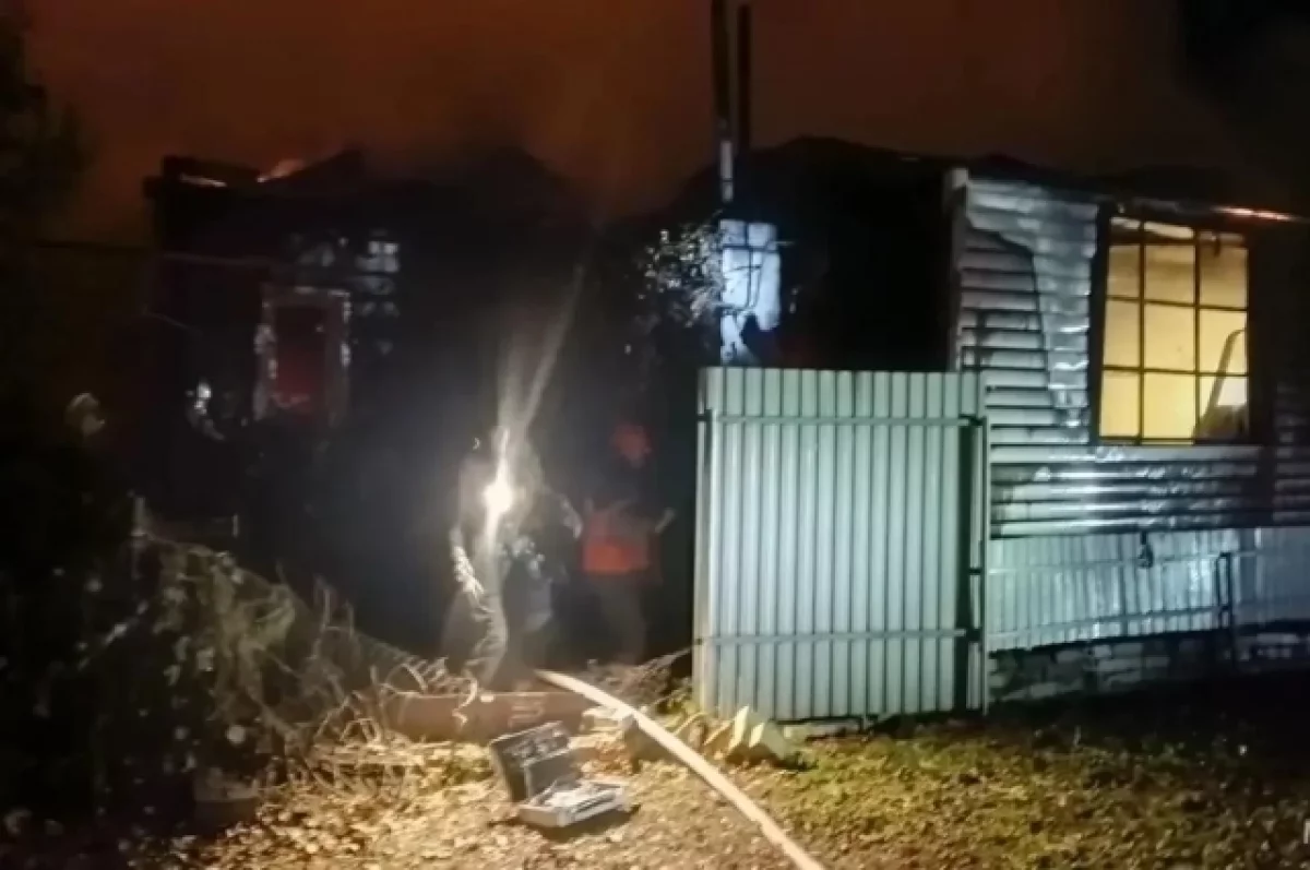 В Пензе при пожаре в двухквартирном доме погиб мужчина