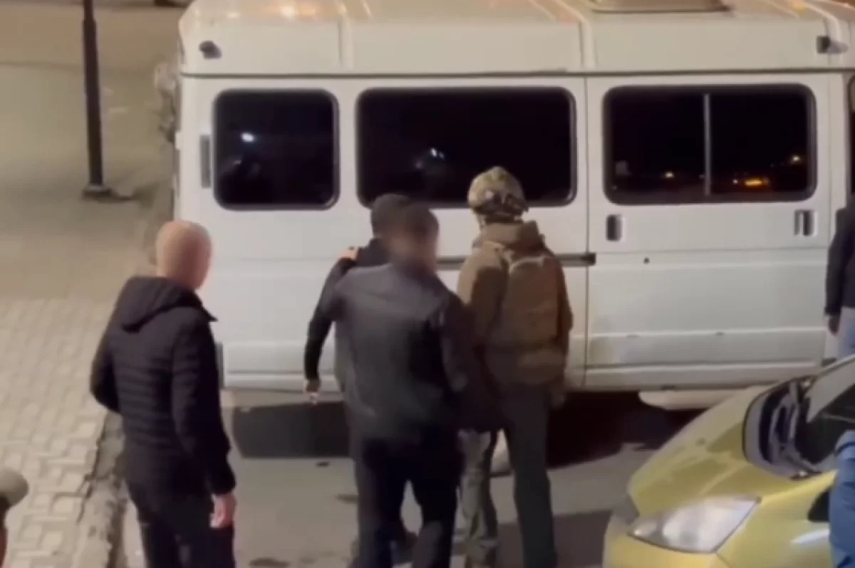 На Сахалине во время рейда нашли 6 россиян в федеральном розыске