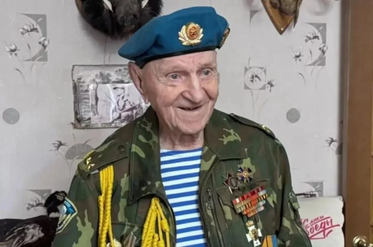 В возрасте 102 лет ушел из жизни старейший десантник Башкирии