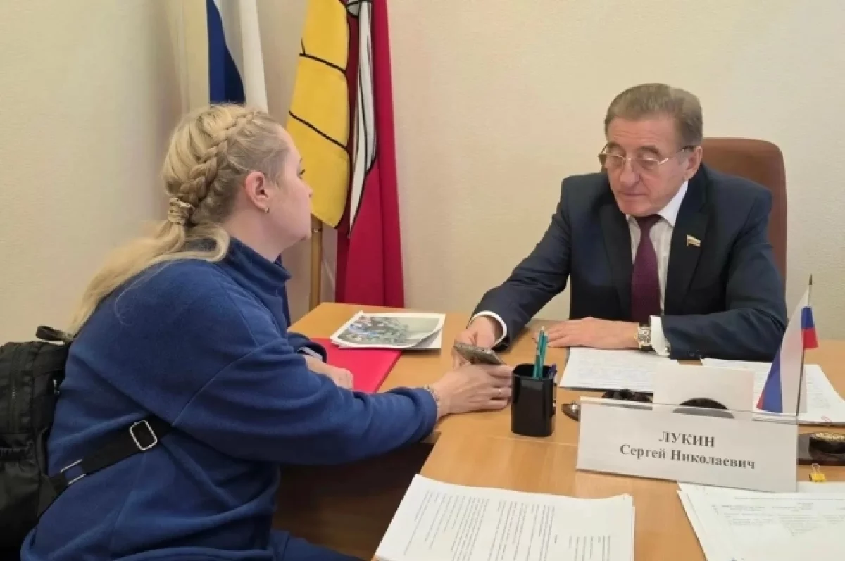 Сергей Лукин провел прием граждан в областной Думе