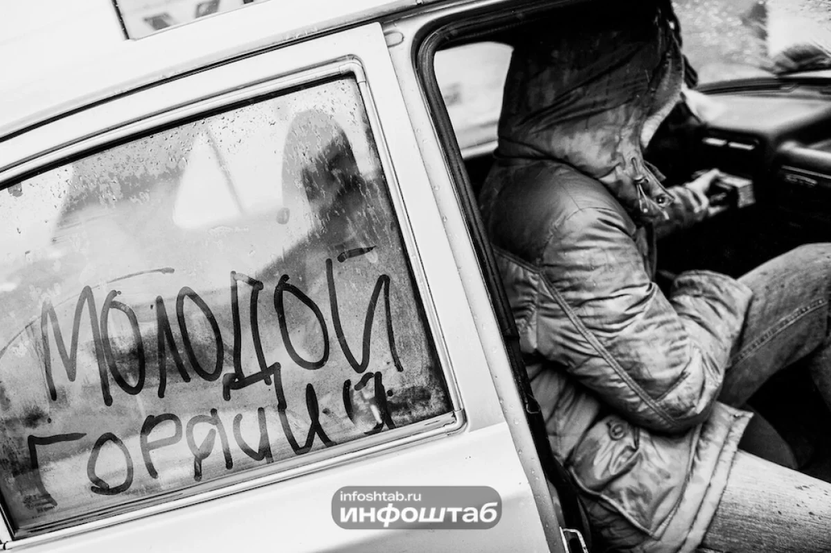 Астрахани подростки устроили ночные покатушки на угнанной «четверке»