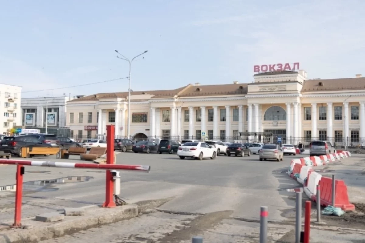 В Екатеринбурге завершается благоустройство площади УДТК