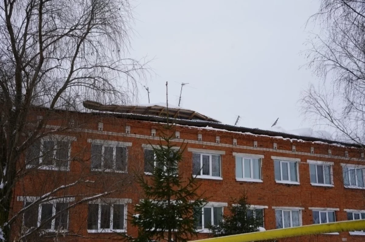 Жители дома в Удмуртии, где из-за снега упала крыша, обратились к Абрамовой