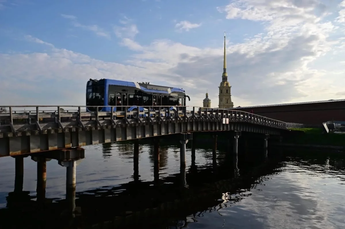 В Петербурге запустили новый троллейбусный маршрут № 90