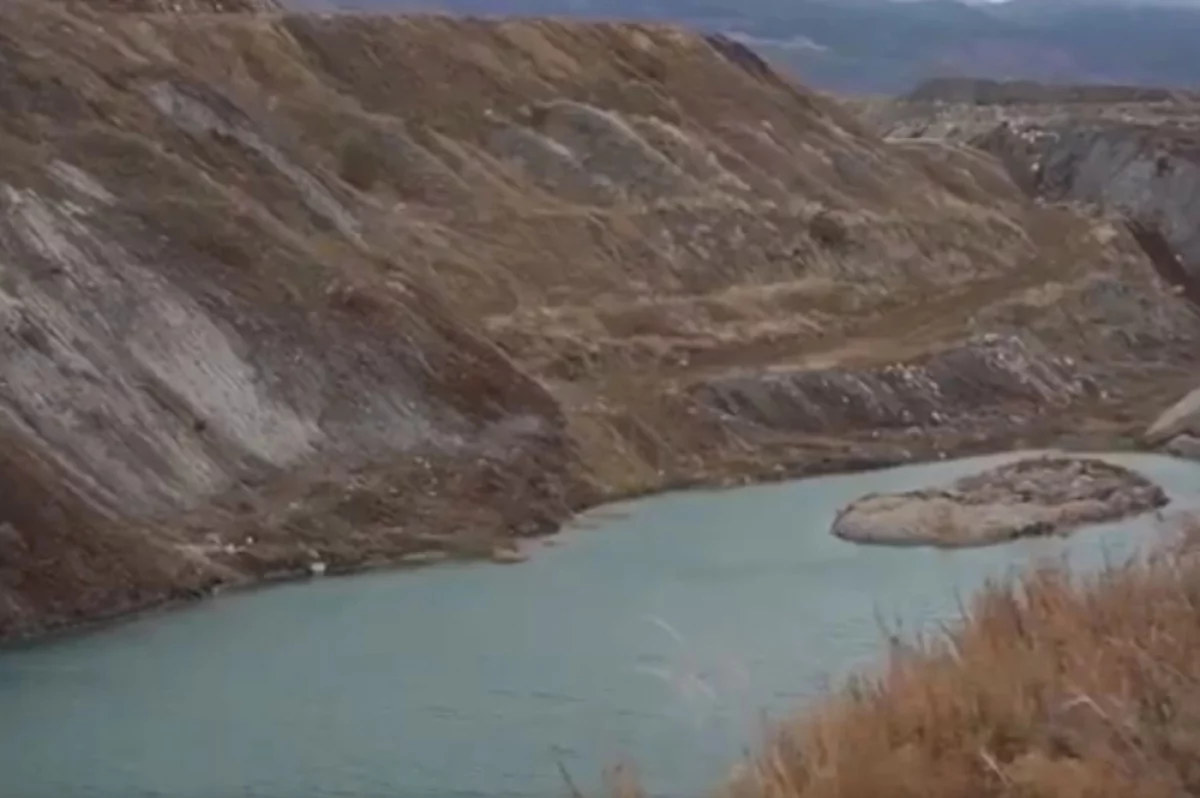 В Бурятии предупредили об опасности живописного водоёма с бирюзовой водой