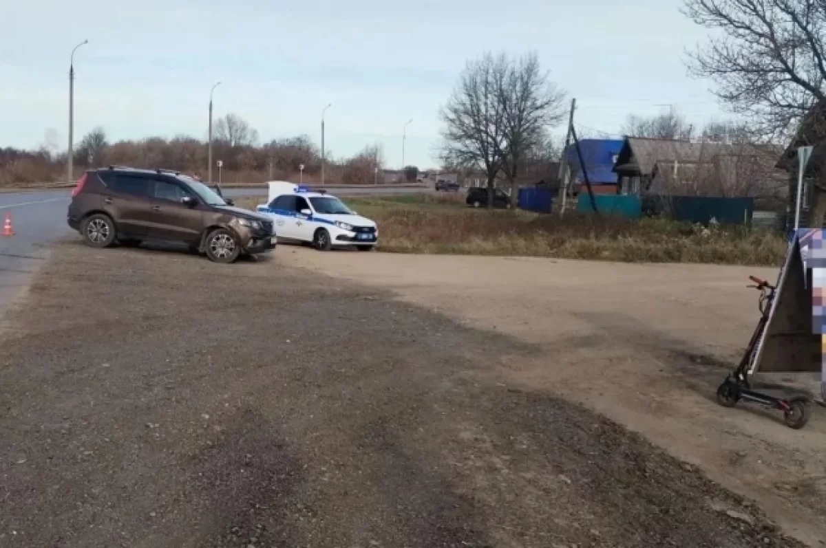 Школьник на электросамокате попал под колёса иномарки в Удмуртии