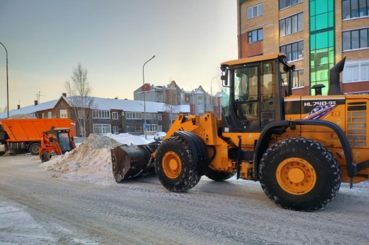 В Югре к зимнему периоду подготовлены 511 единиц спецтехники