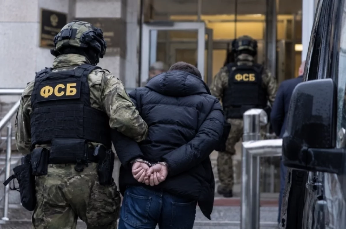 На Сахалине экс-сотрудники МВД получили сроки за взятки и мигрантов
