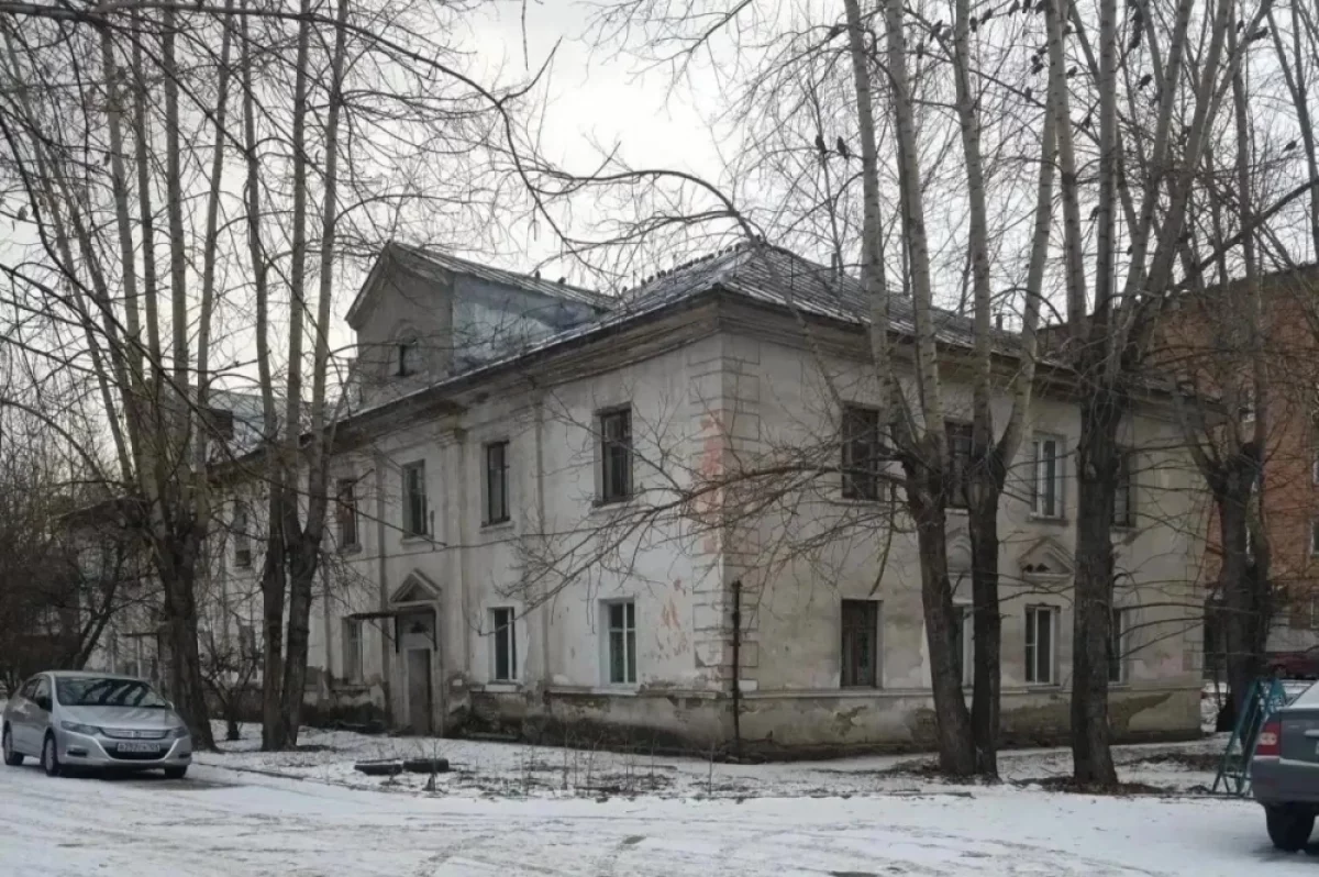 Жители аварийного дома в Красноярске переедут раньше на пять лет