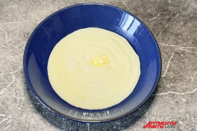 Вкусная, нежная манная каша на молоке