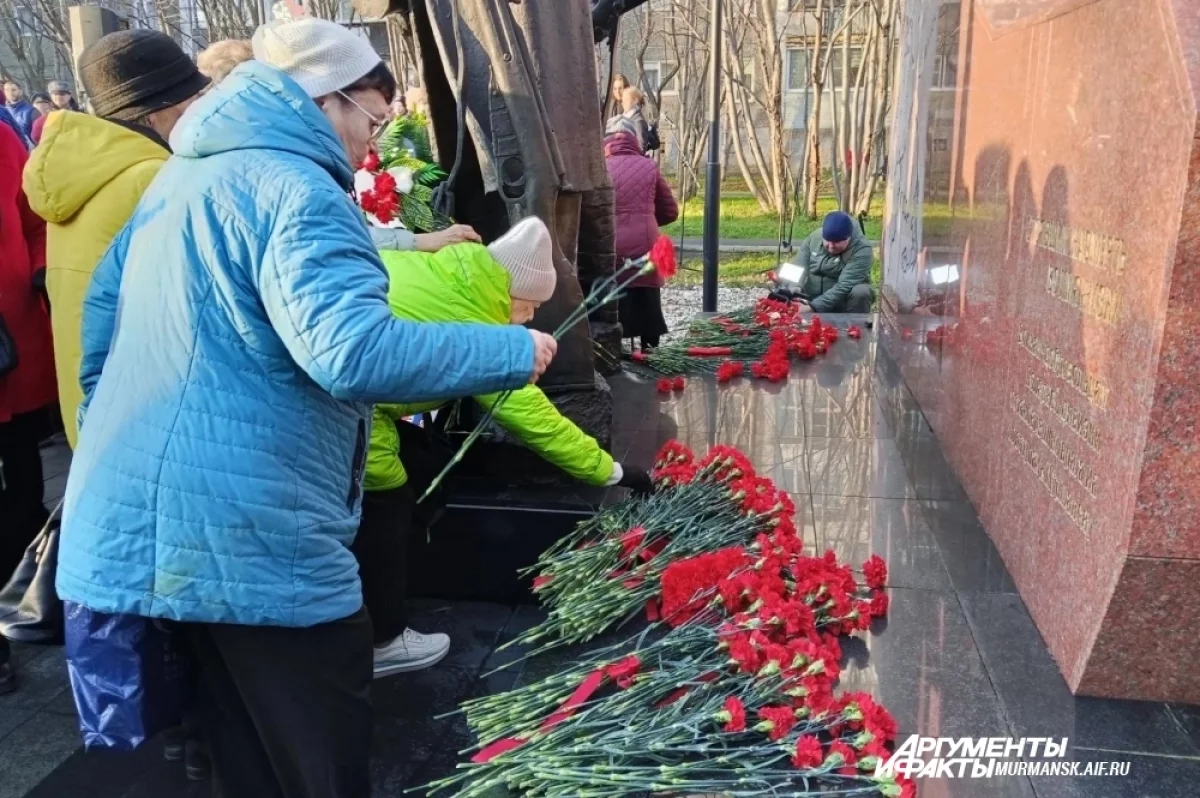 Мурманчане почтили память бойцов Полярной дивизии