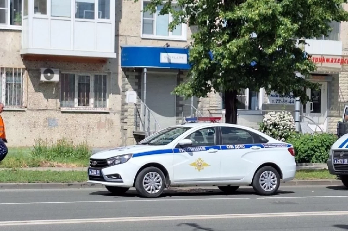 Полиция ищет мужчину, совершавшего непристойные действия в Симферополе