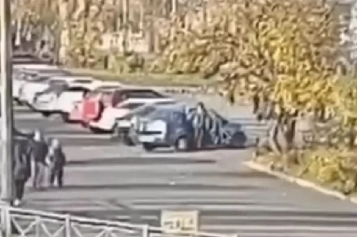 Подростки пытались похитить школьника, у которого вымогали деньги в Купчино
