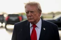 Дональд Джон Трамп — американский государственный и политический деятель, предприниматель, шоумен и миллиардер.