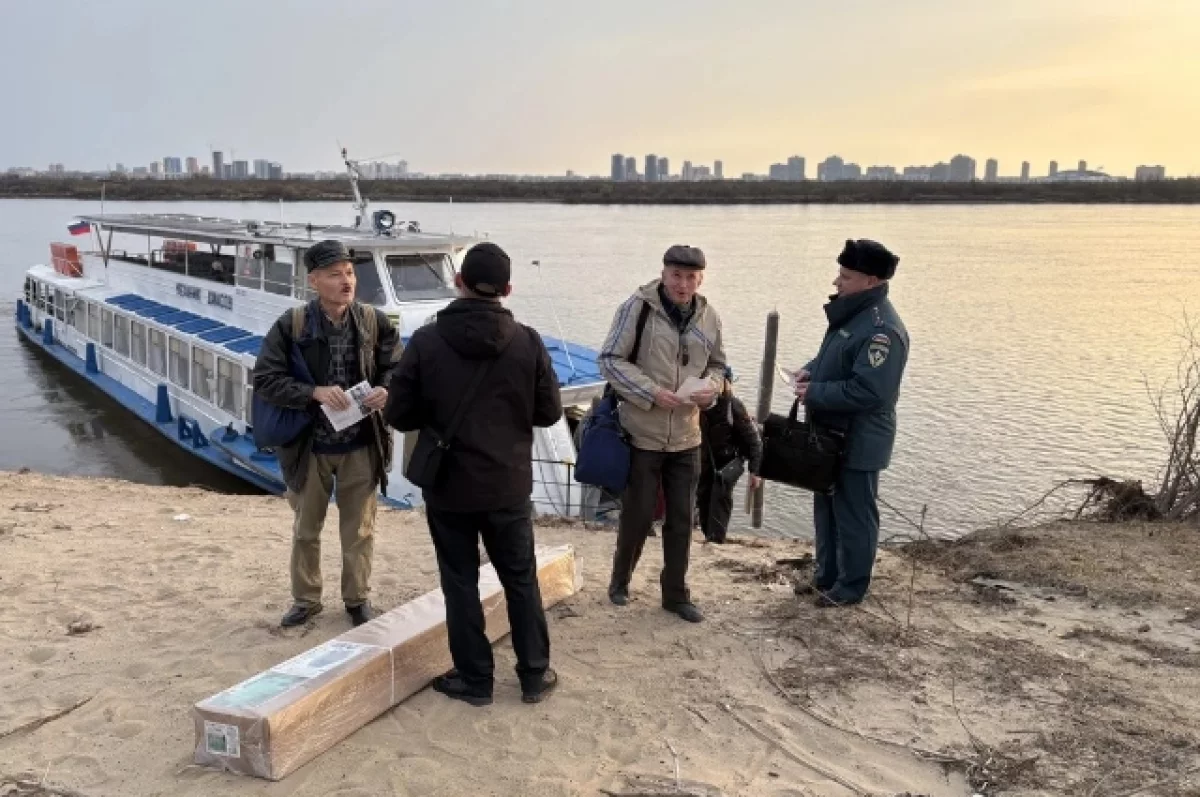 В Хабаровске дачникам запретили жечь мусор на островах