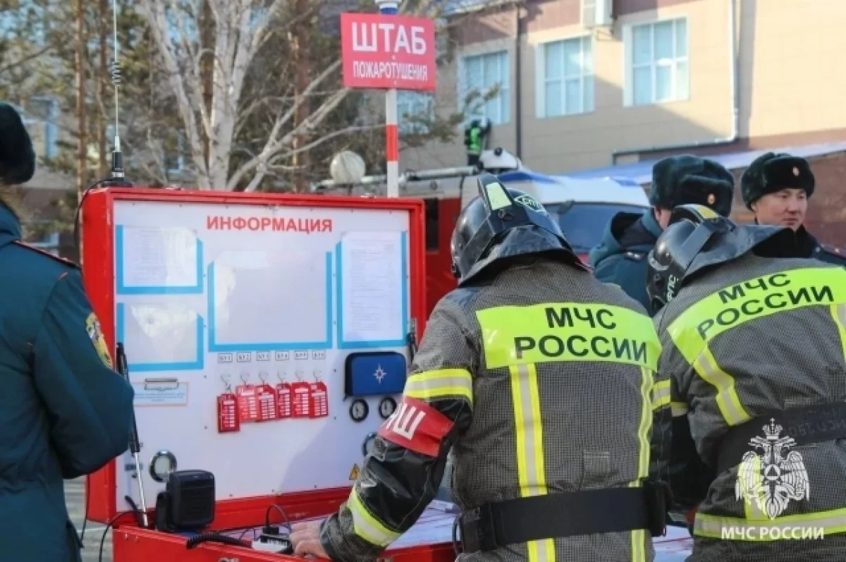 Пол на трех «квадратах» горел в доме в поселке Забайкалья
