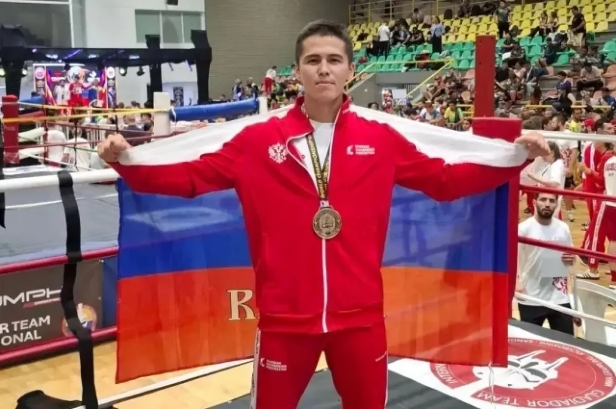 Чемпионом мира по кикбоксингу стал спортсмен из Бурятии