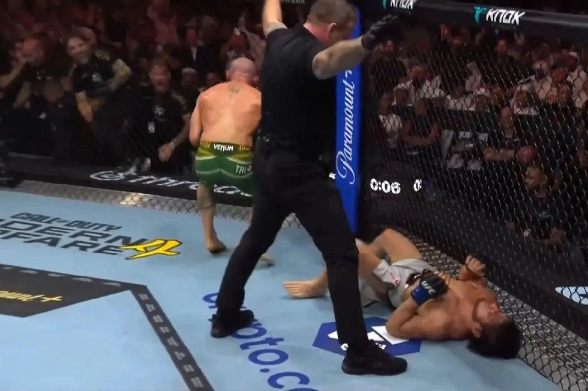 Российский боец Мовсар Евлоев не смог завоевать пояс UFC в полулёгком весе