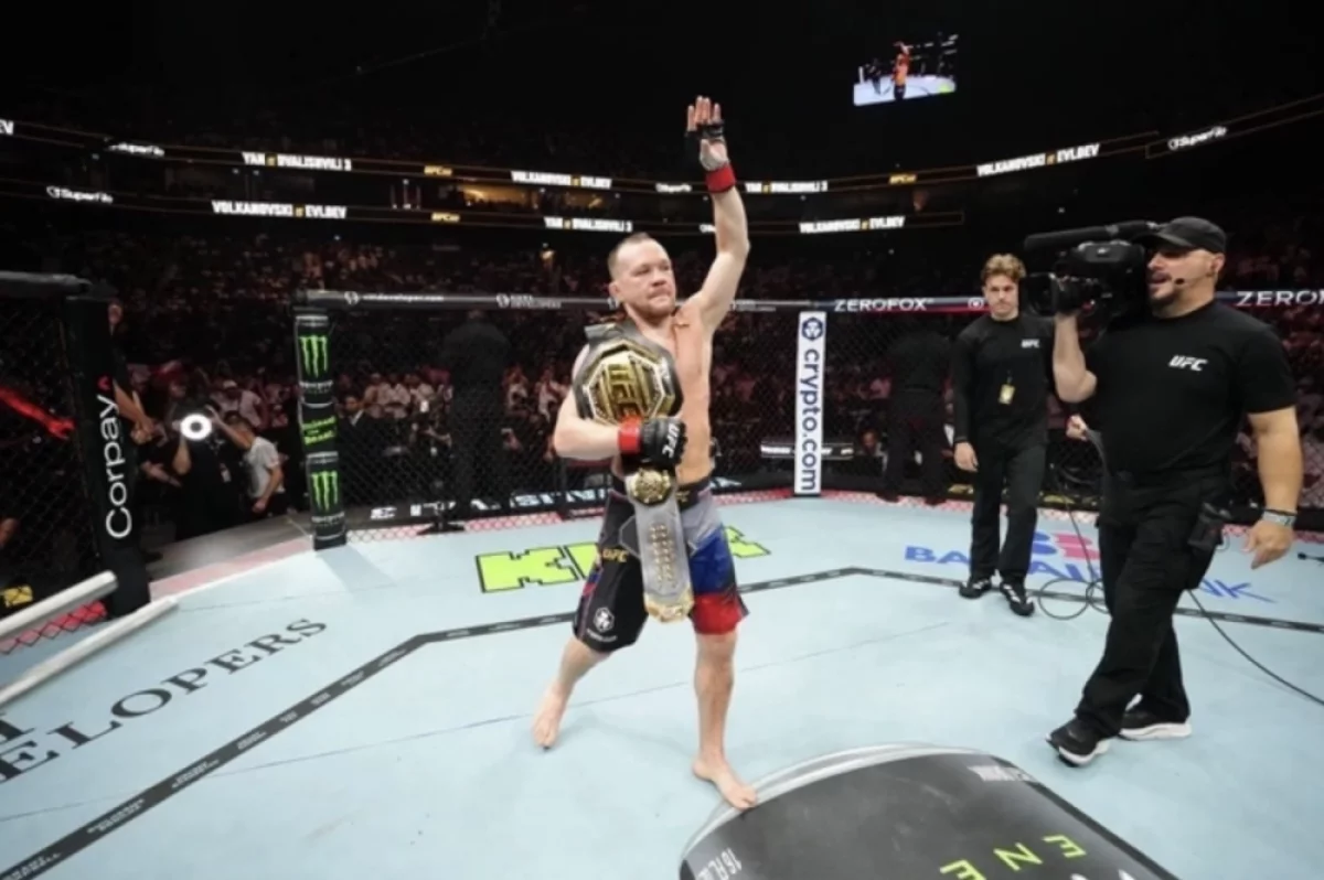 Пётр Ян остался чемпионом UFC в легчайшем весе