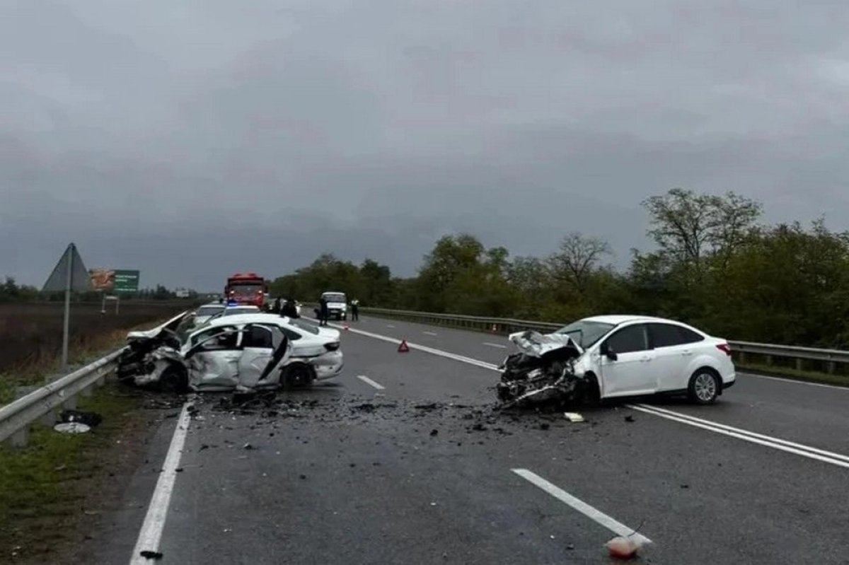 Водитель погиб в ДТП на «встречке» на Ставрополье, двое попали в больницу